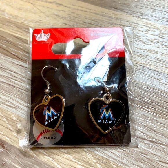 Miami Marlins MLB Crystal Dangle Earrings, Baseball Jewelry - Picture 6 of 6